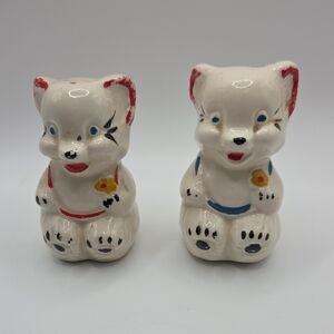 Shawnee Charming Ceramic Bear Salt and Pepper Shakers. Vintage